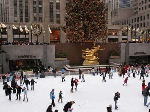 Tradicional Ice Rink no Rockefeller Center, que funciona apenas no inverno.