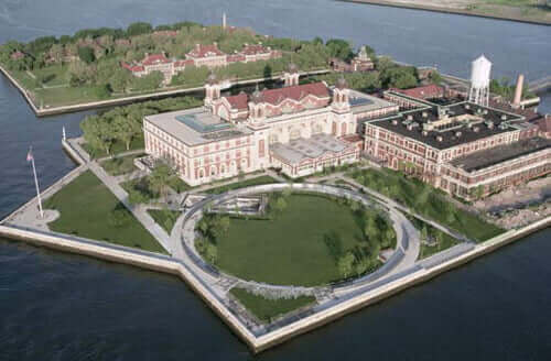 Ellis Island onde fica o imperdível Immigration Museum