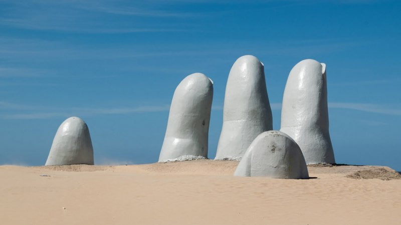 Monumento em Punta del Este, cidade turística do Uruguai