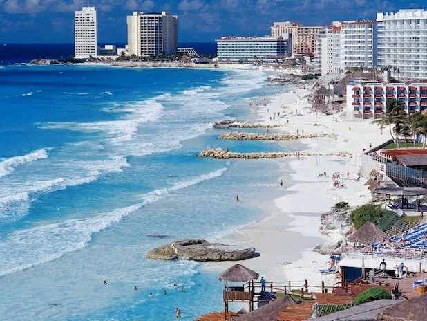A orla de Cancún.