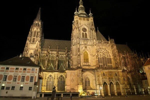 catedral São Vito por fora em Praga