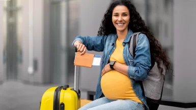Gestante viajando de avião